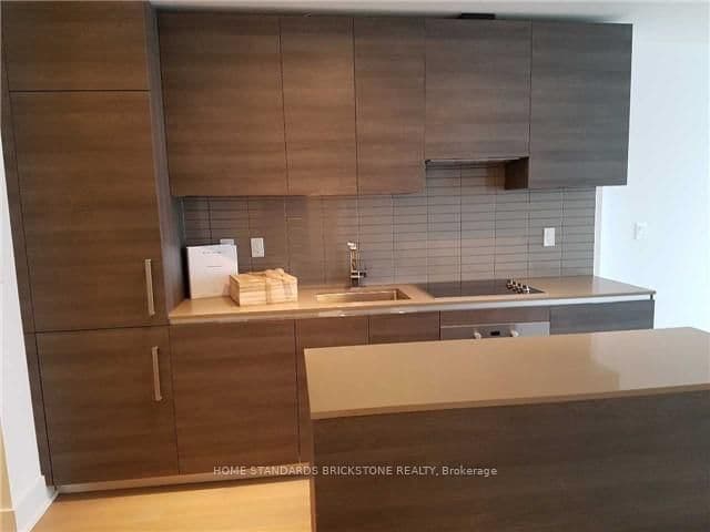 200 Bloor Street W, Unit 502 thumbnail 9