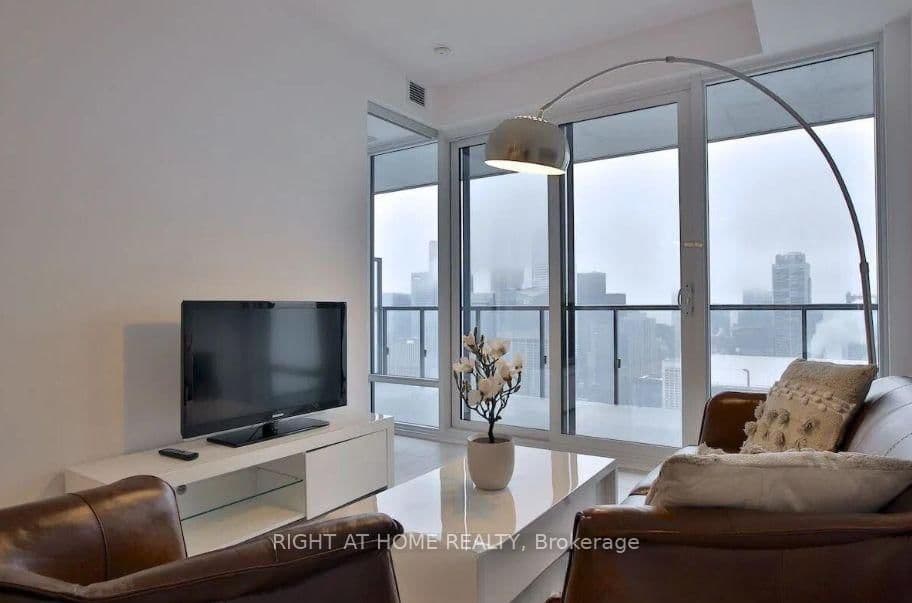 488 University Avenue, Unit 4208 thumbnail 10