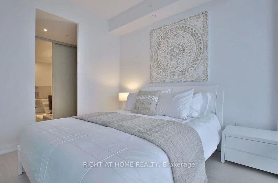 488 University Avenue, Unit 4208 thumbnail 16