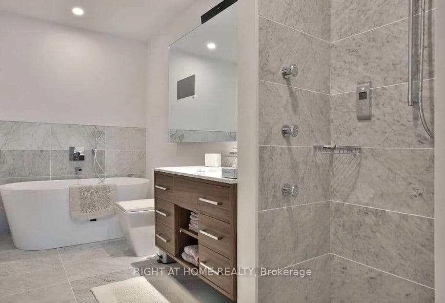 488 University Avenue, Unit 4208 thumbnail 19