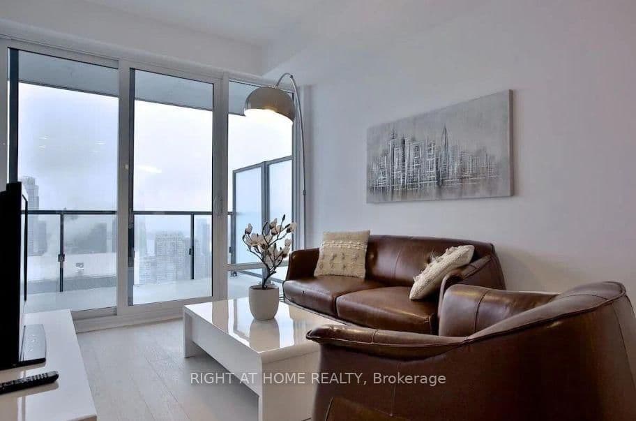 488 University Avenue, Unit 4208 thumbnail 9