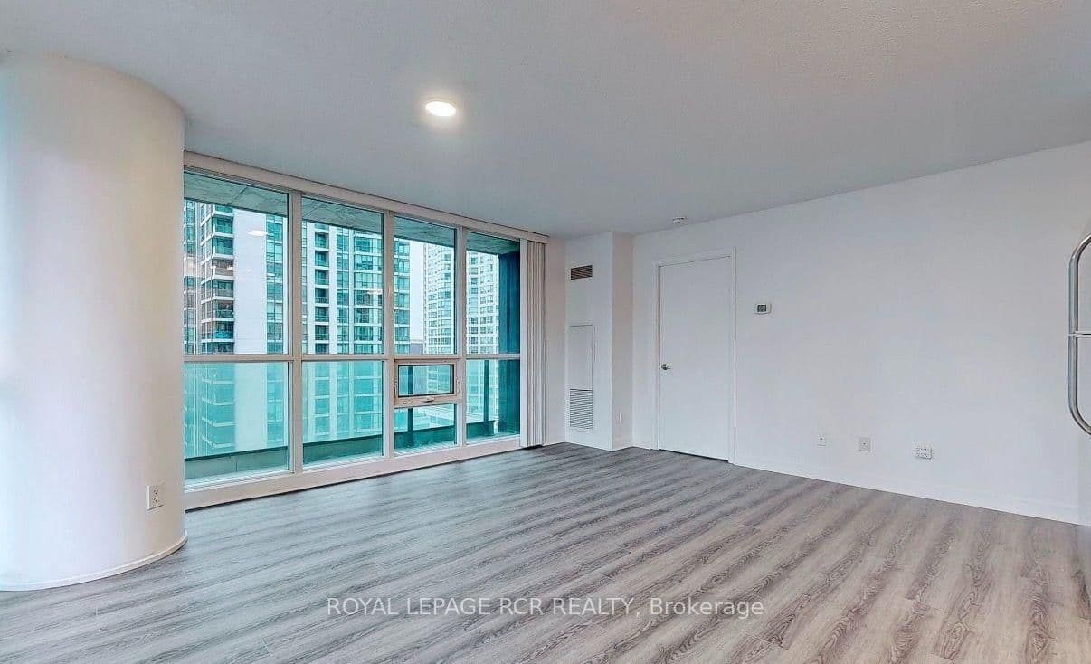 33 Bay Street, Unit 904 thumbnail 5