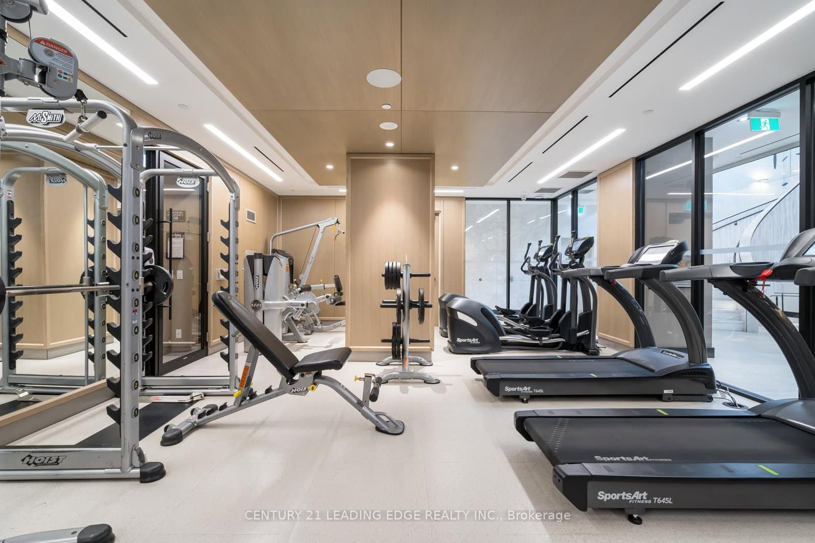 1 Edgewater Drive, Unit 919 thumbnail 31