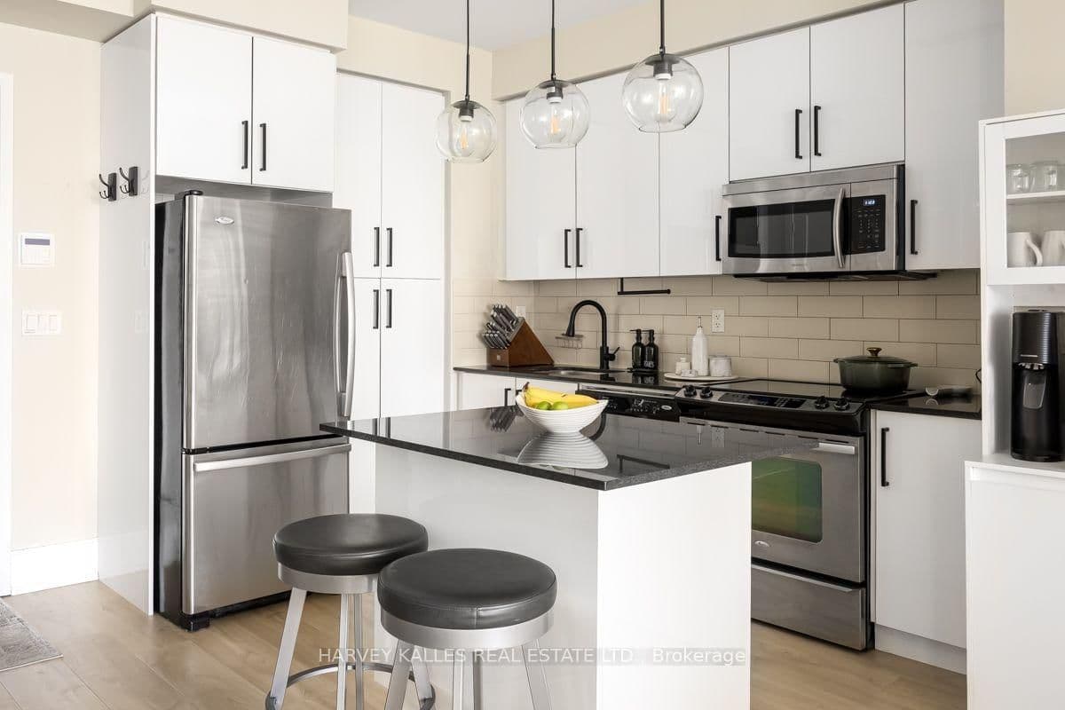 70 Roehampton Avenue, Unit 813 thumbnail 5