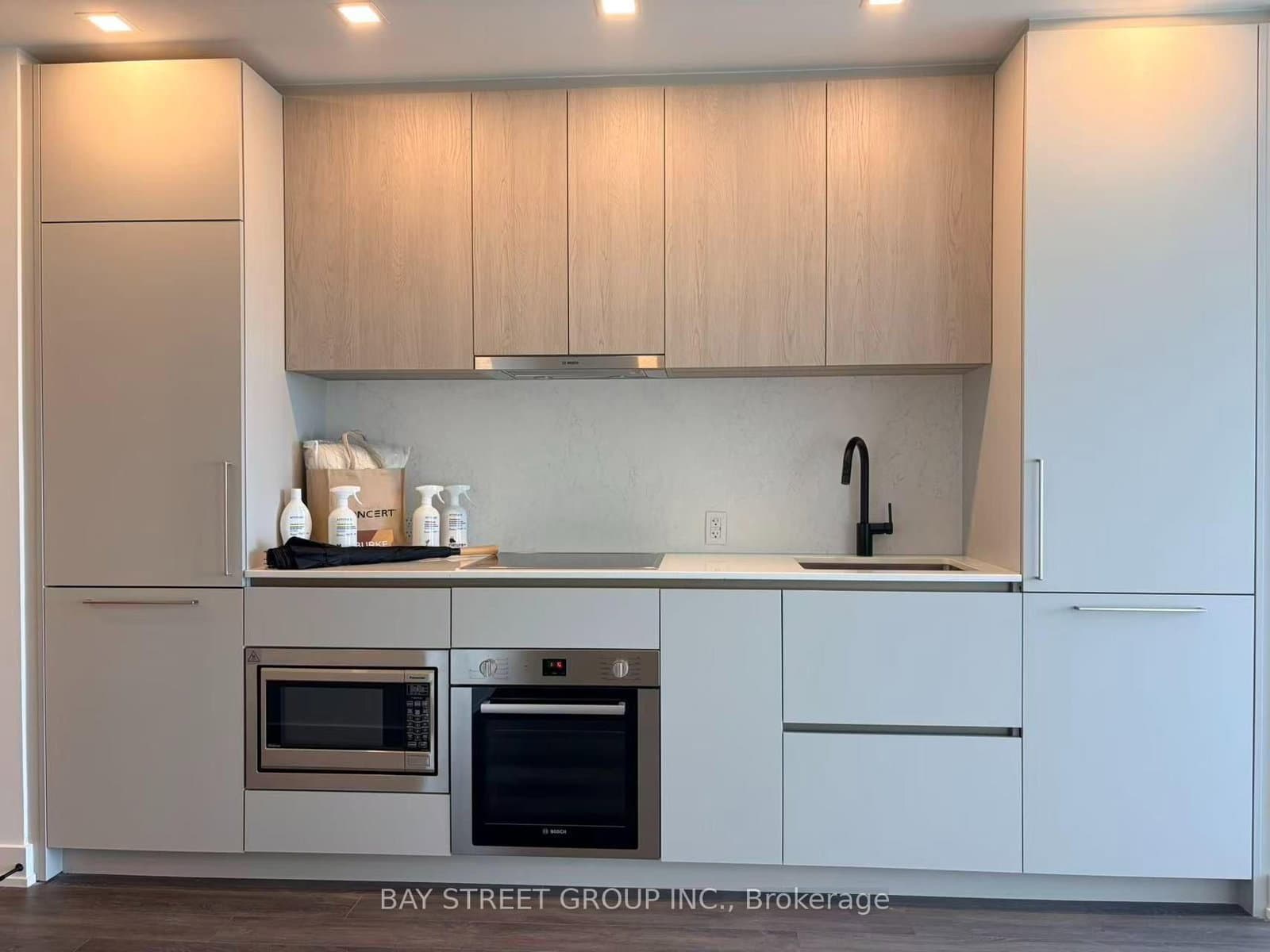 609 Sherbourne Street, Unit 4710 thumbnail 6