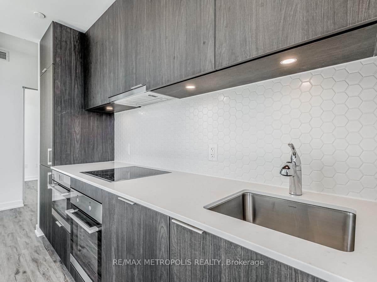 158 Front Street E, Unit 1508 thumbnail 13
