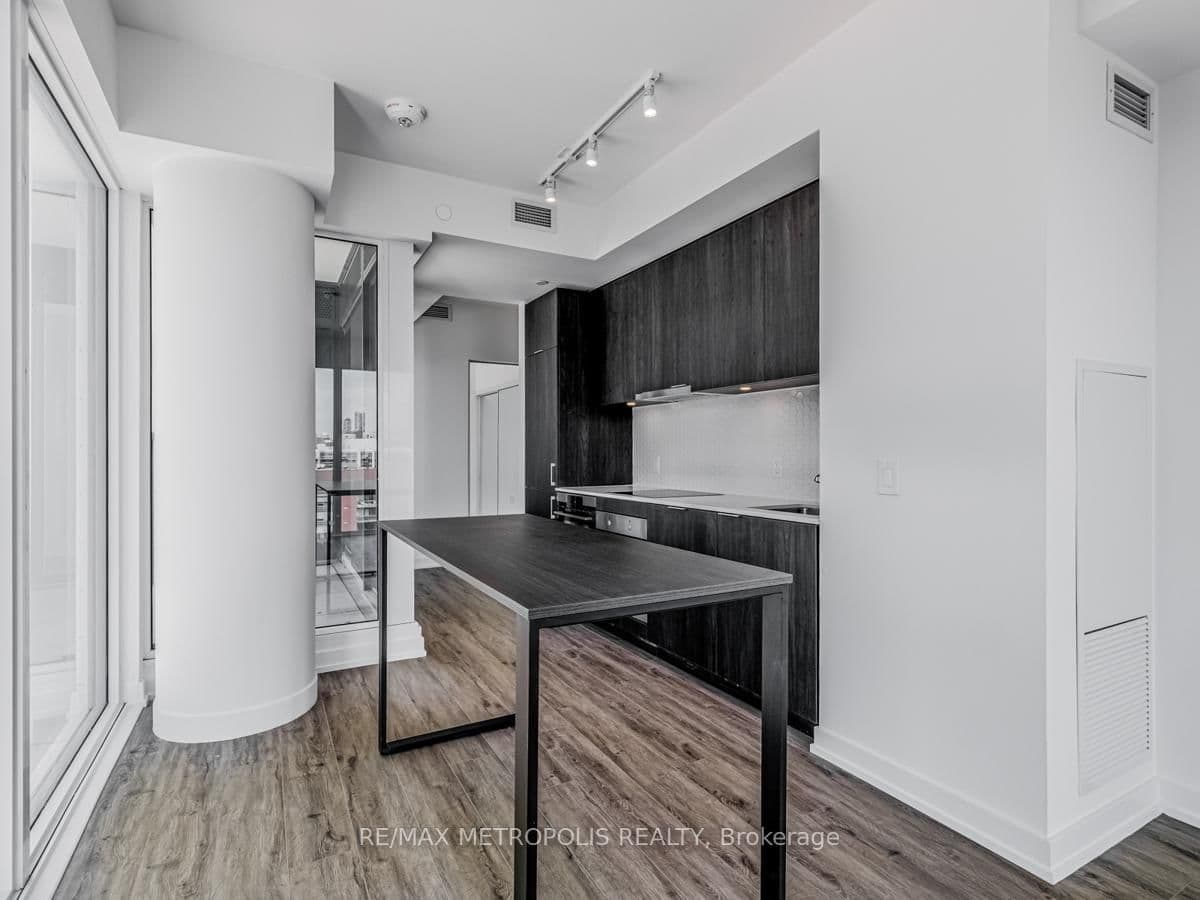 158 Front Street E, Unit 1508 thumbnail 15