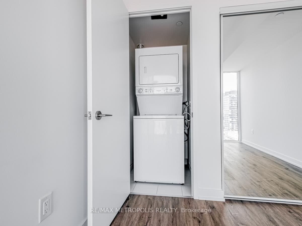 158 Front Street E, Unit 1508 thumbnail 21