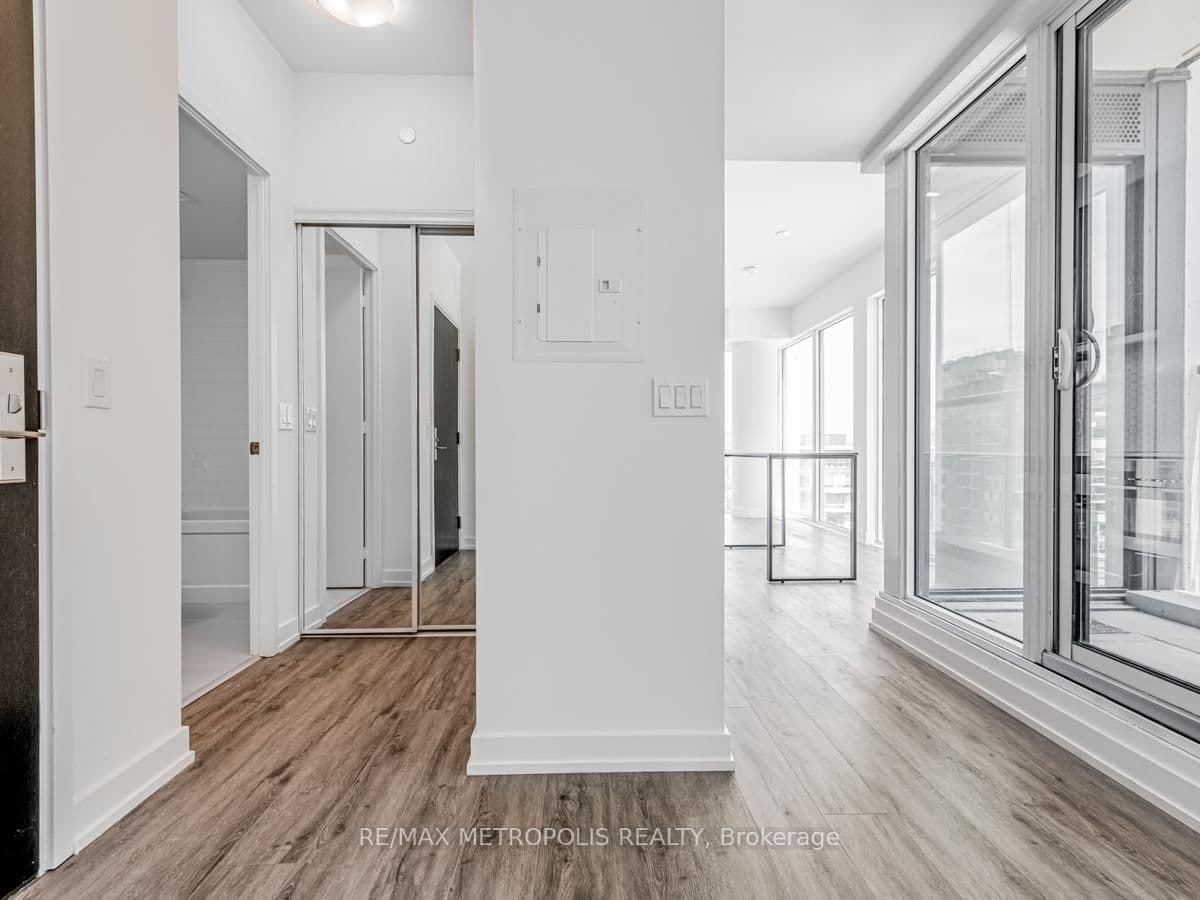 158 Front Street E, Unit 1508 thumbnail 4