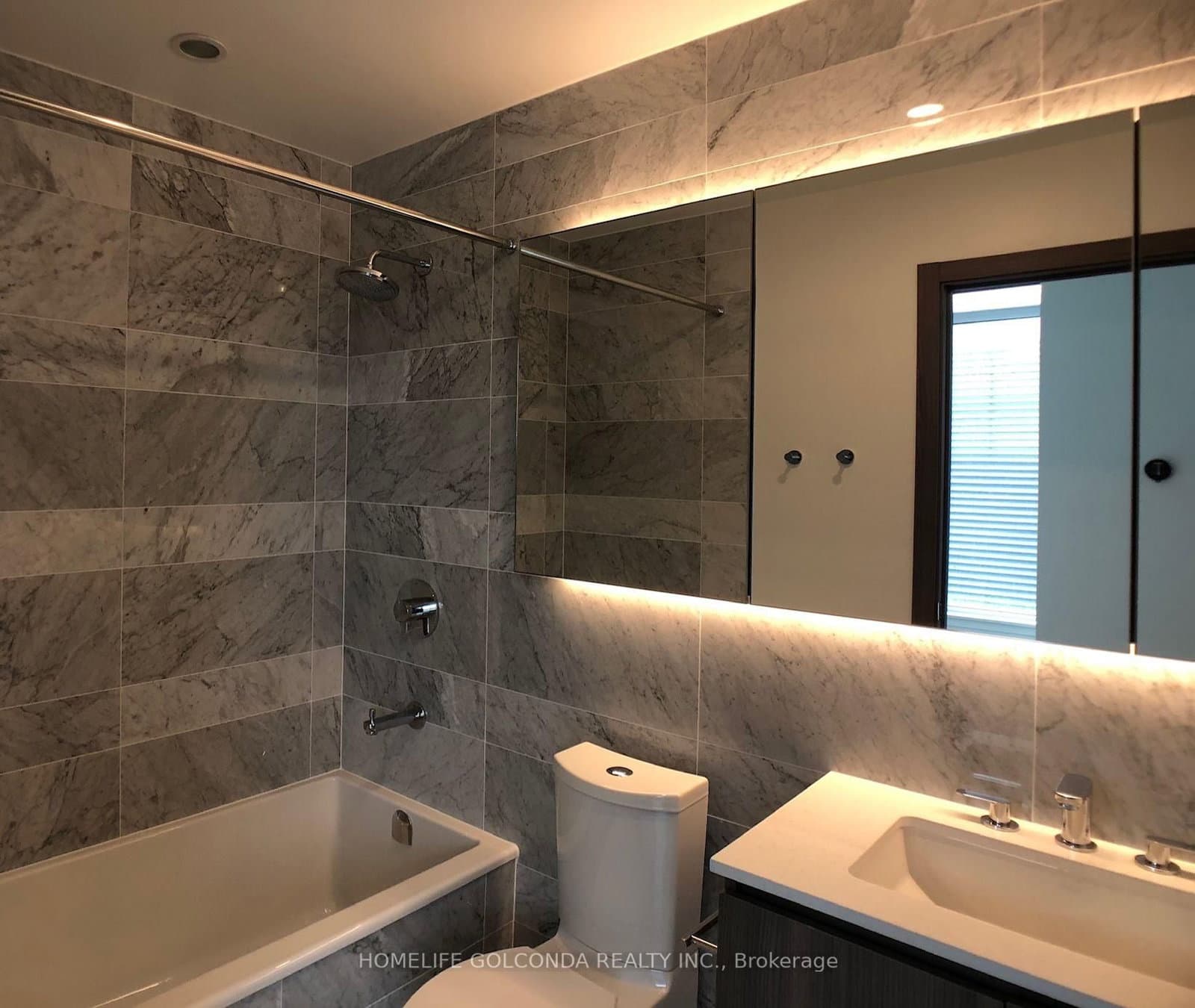 17 Bathurst Street, Unit 1202 thumbnail 13