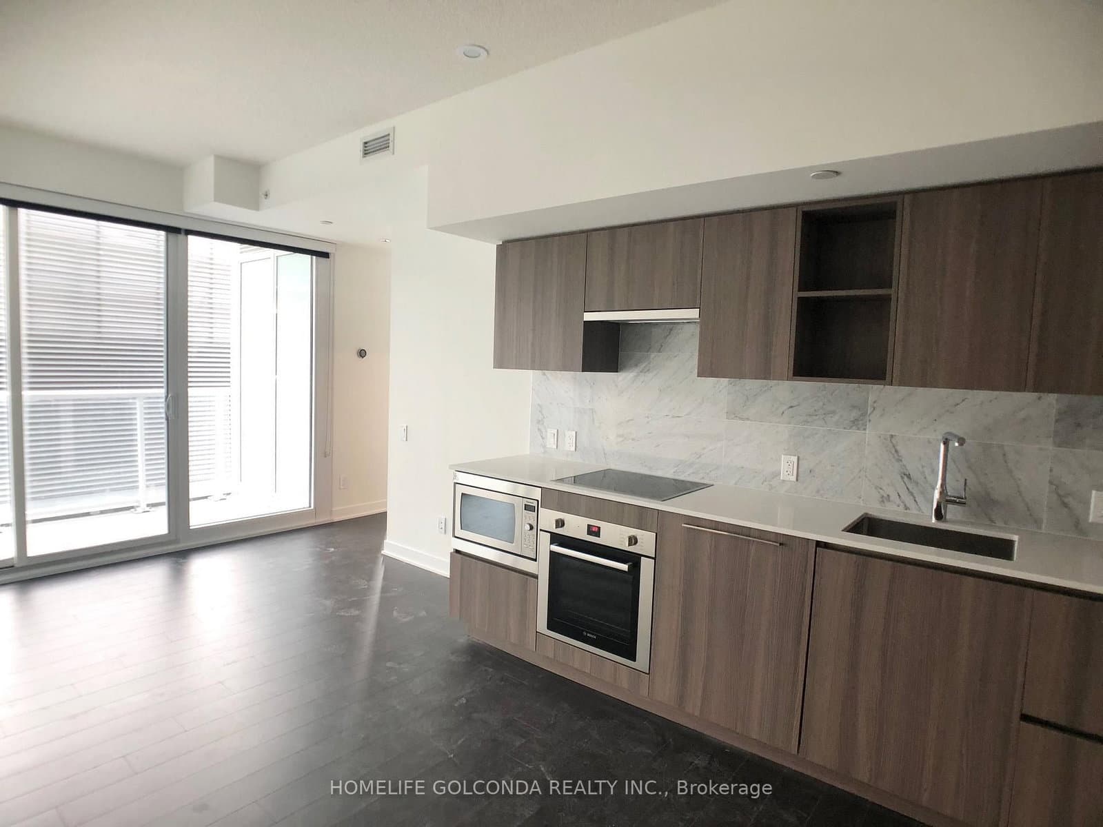 17 Bathurst Street, Unit 1202 thumbnail 4