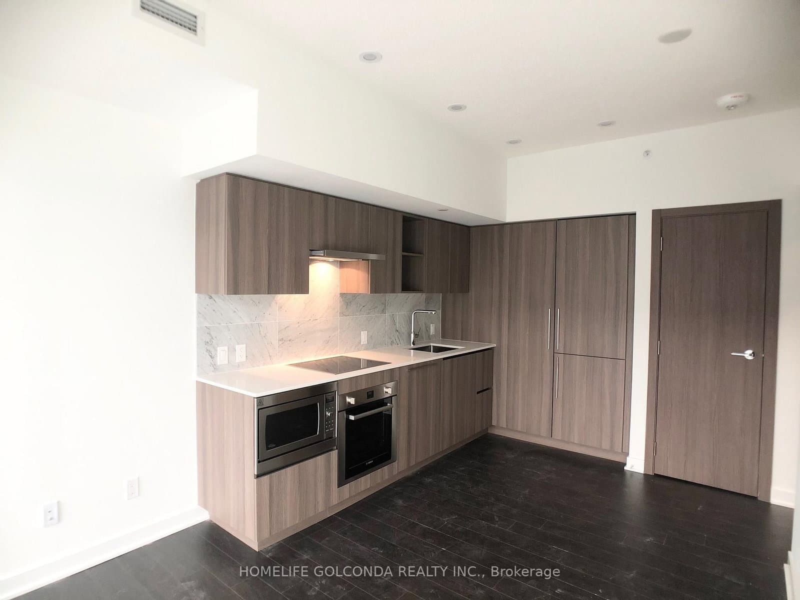 17 Bathurst Street, Unit 1202 thumbnail 6