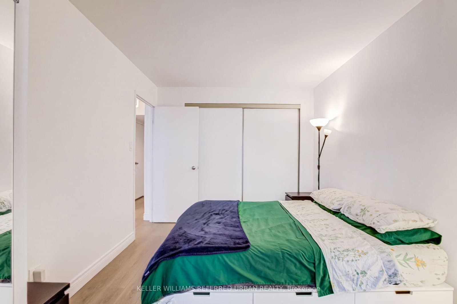 633 Bay Street, Unit 2602 thumbnail 21
