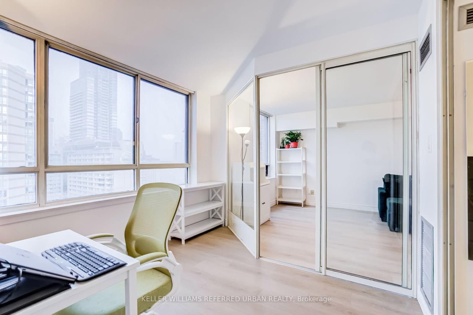 633 Bay Street, Unit 2602 thumbnail 25