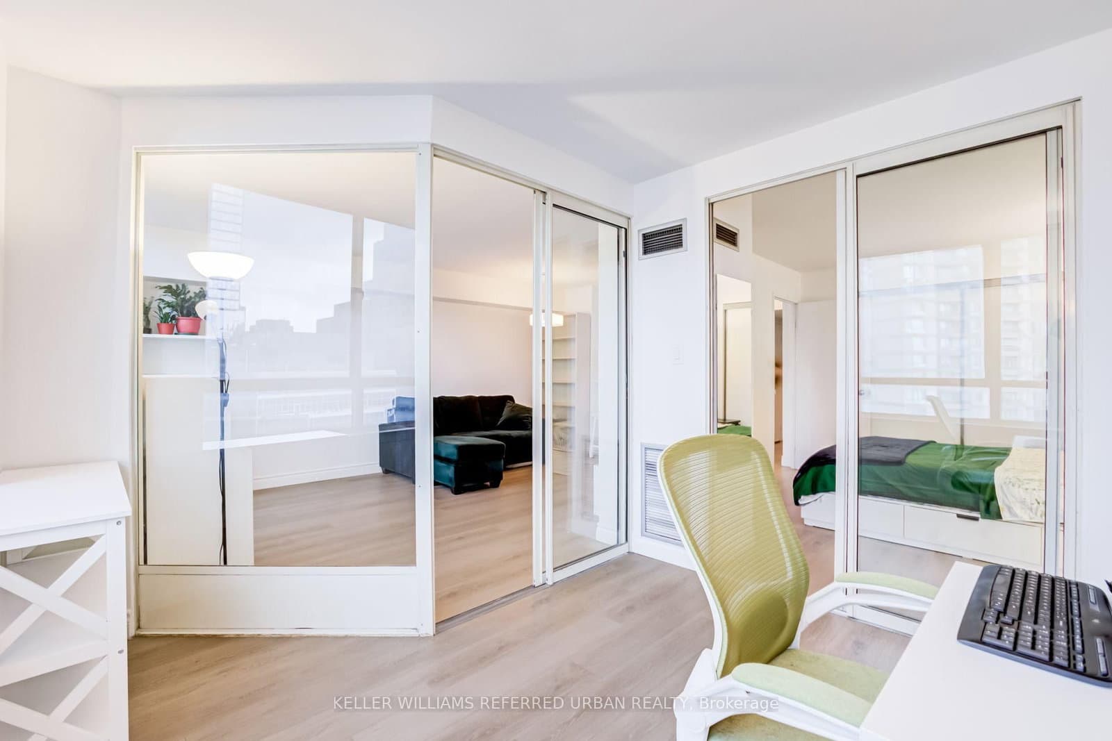 633 Bay Street, Unit 2602 thumbnail 28