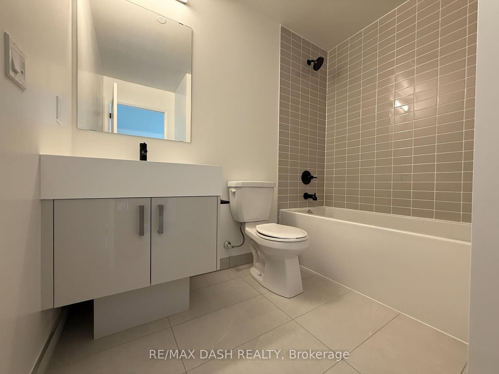 280 Dundas Street W, Unit 2709 thumbnail 2