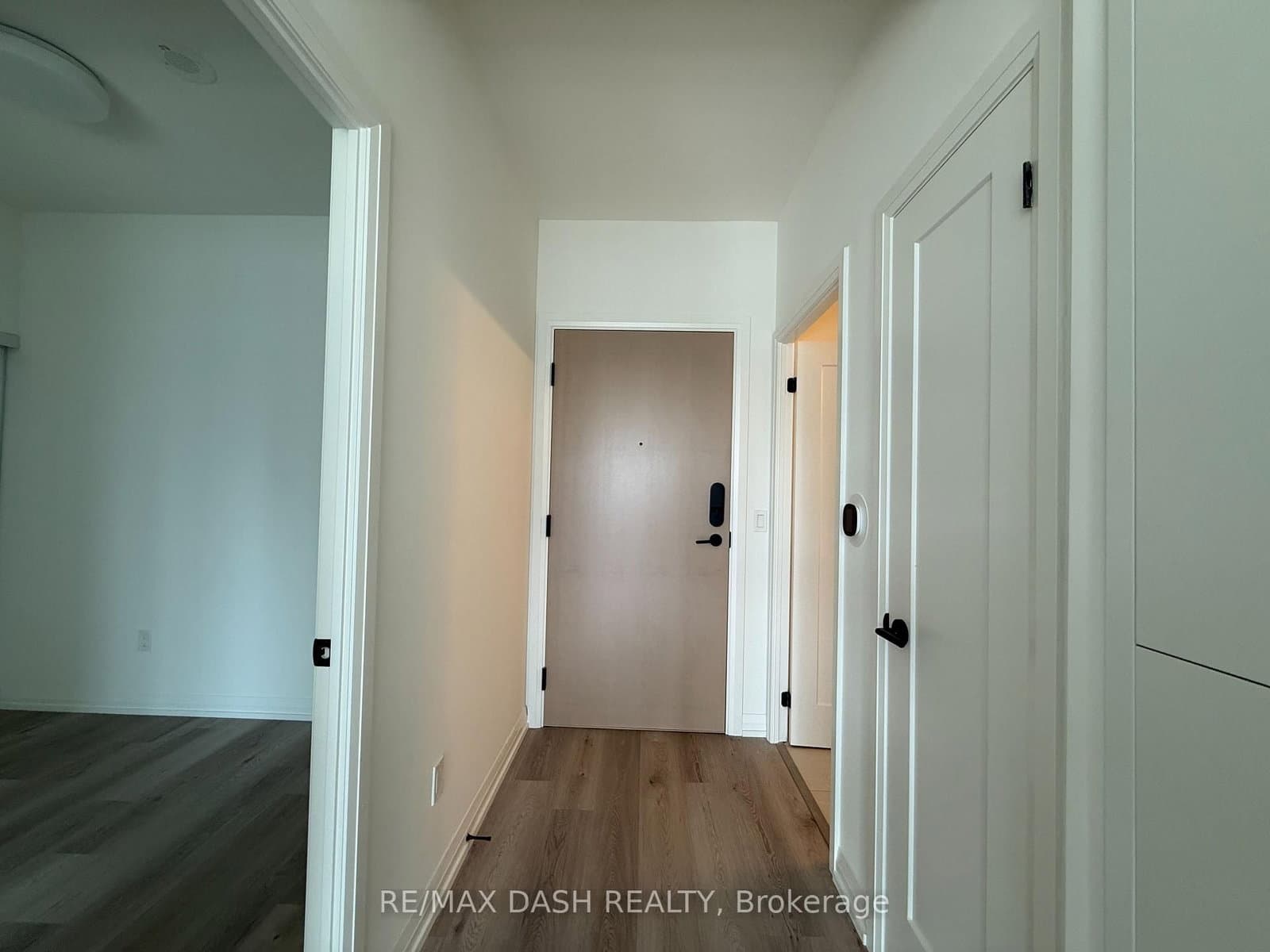 280 Dundas Street W, Unit 2709 thumbnail 4