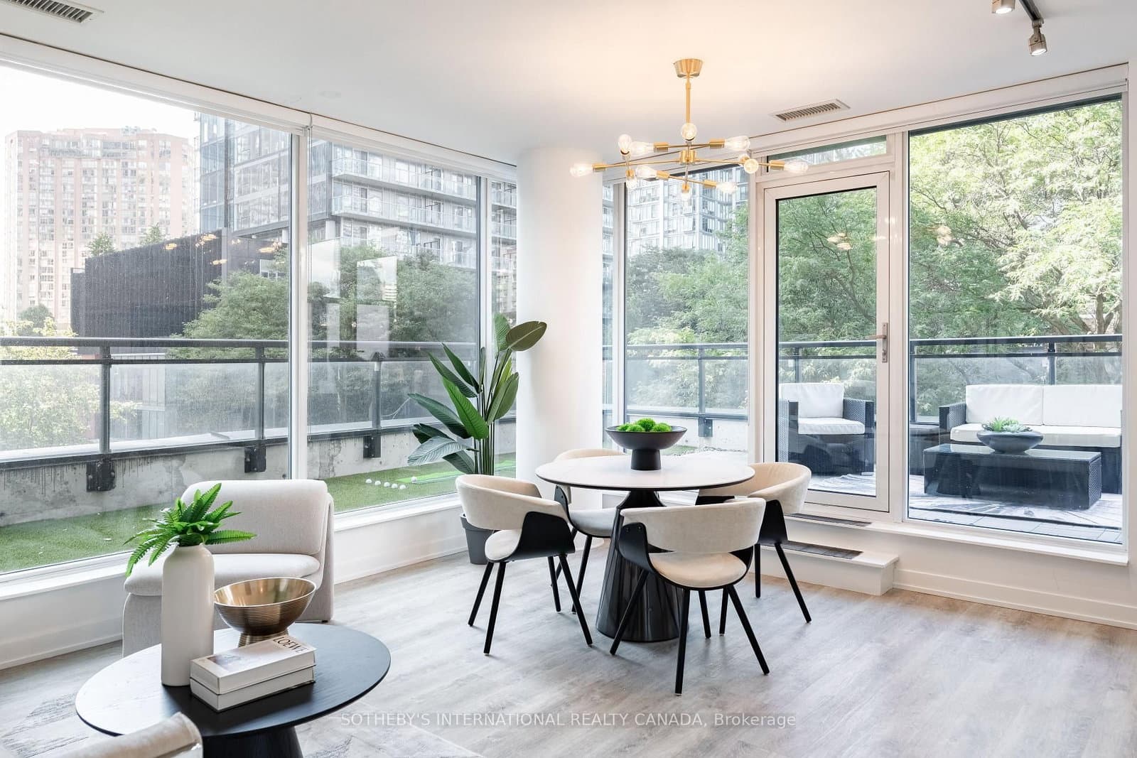17 Dundonald Street, Unit 302 thumbnail 10
