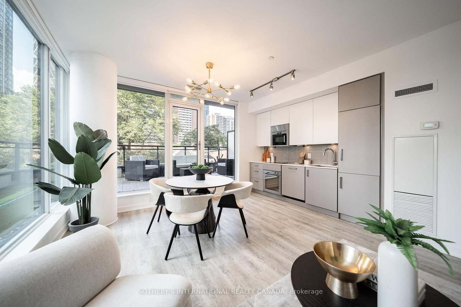 17 Dundonald Street, Unit 302 thumbnail 11