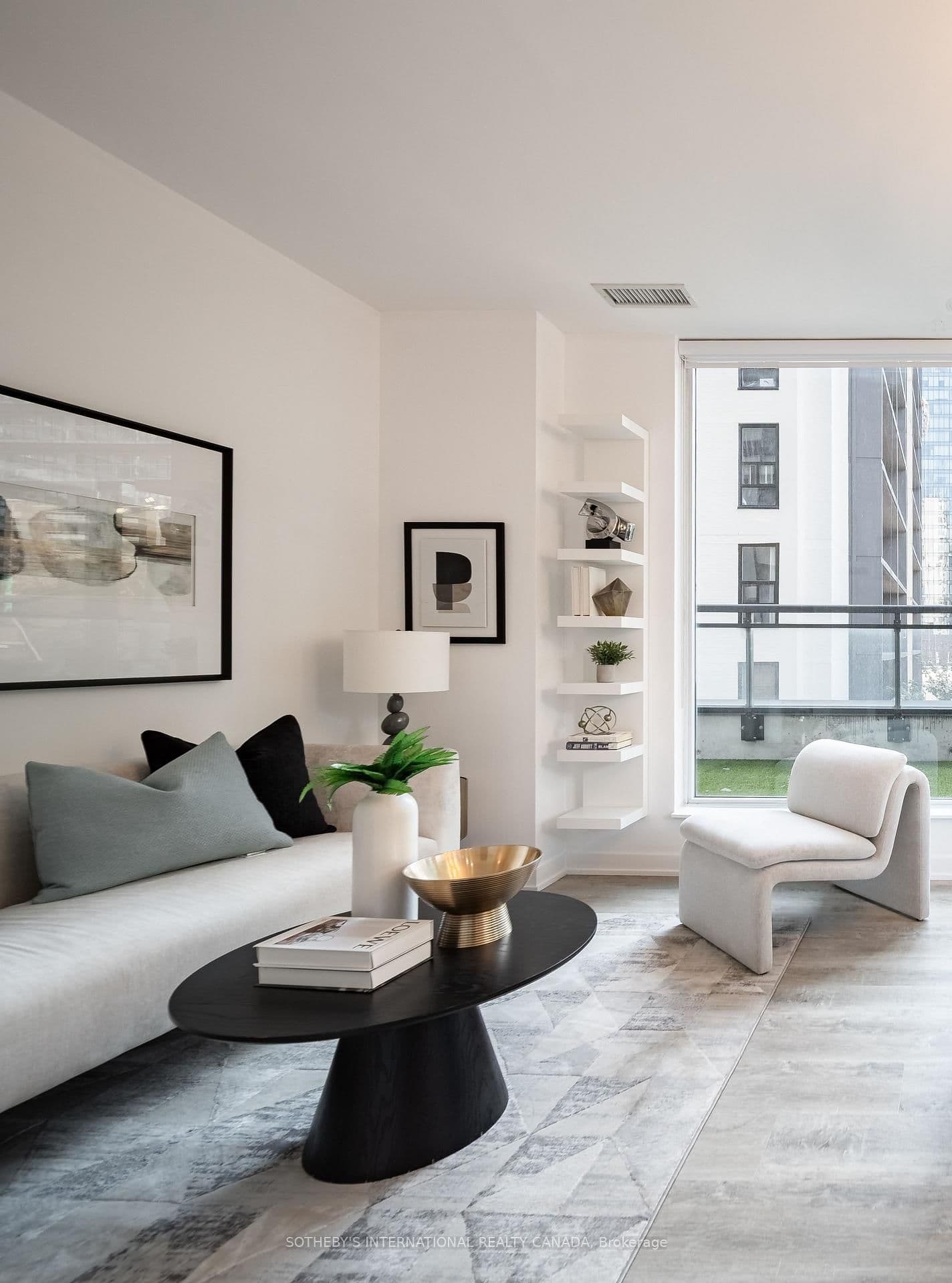 17 Dundonald Street, Unit 302 thumbnail 8