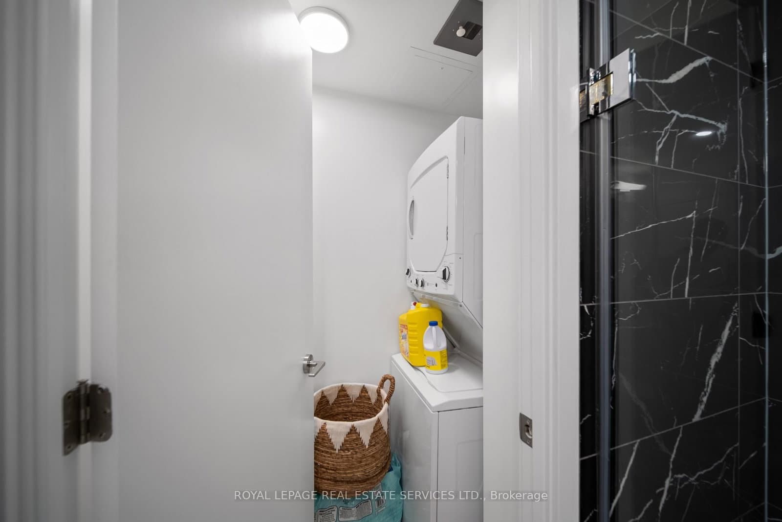 39 Roehampton Avenue, Unit 4207 thumbnail 12