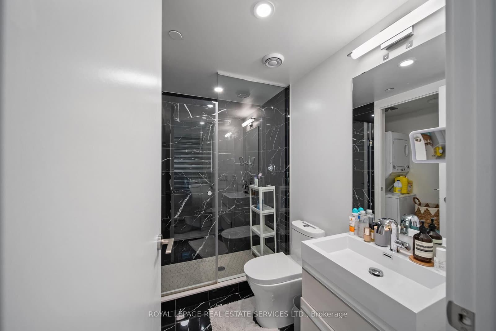 39 Roehampton Avenue, Unit 4207 thumbnail 8