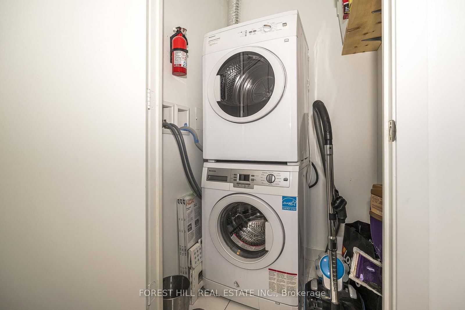 501 St Clair Avenue W, Unit 202 thumbnail 21