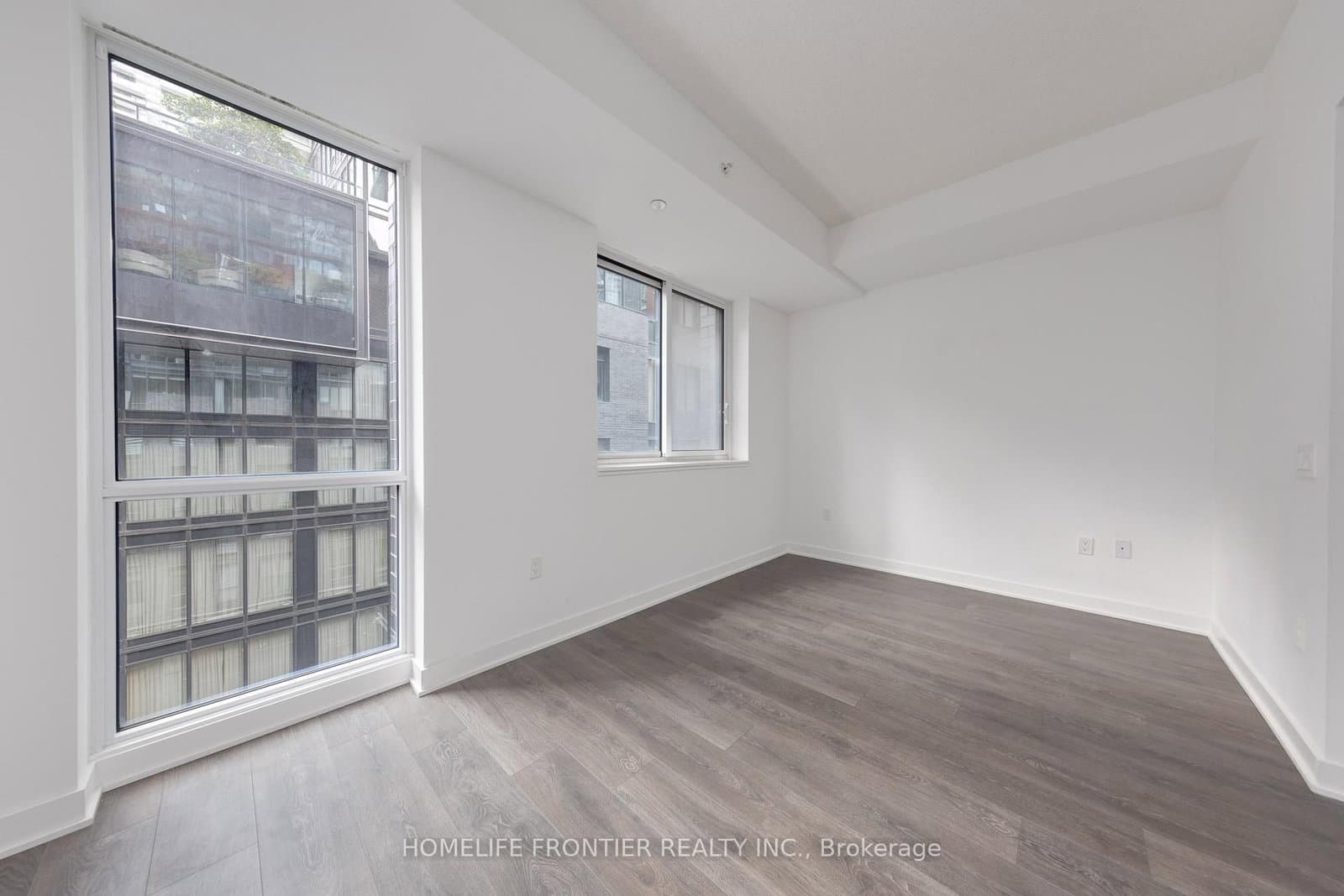 115 Blue Jays Way, Unit 705 thumbnail 18