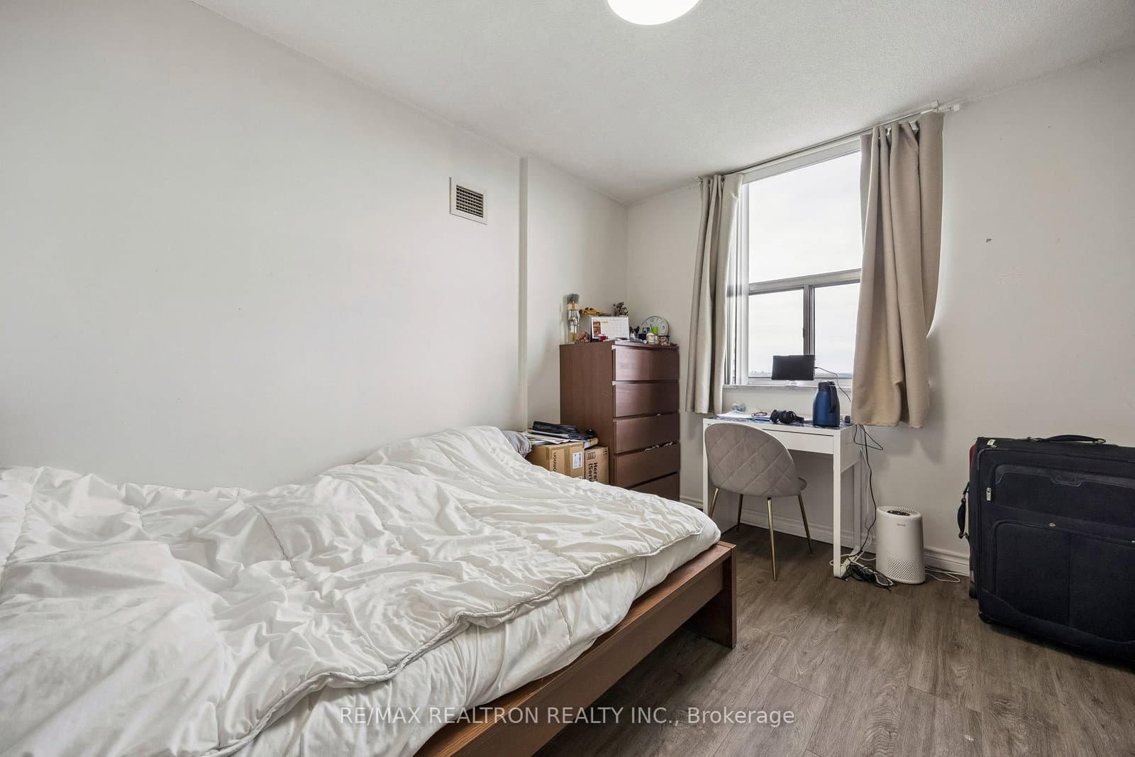 205 Hilda Avenue, Unit 2208 thumbnail 13