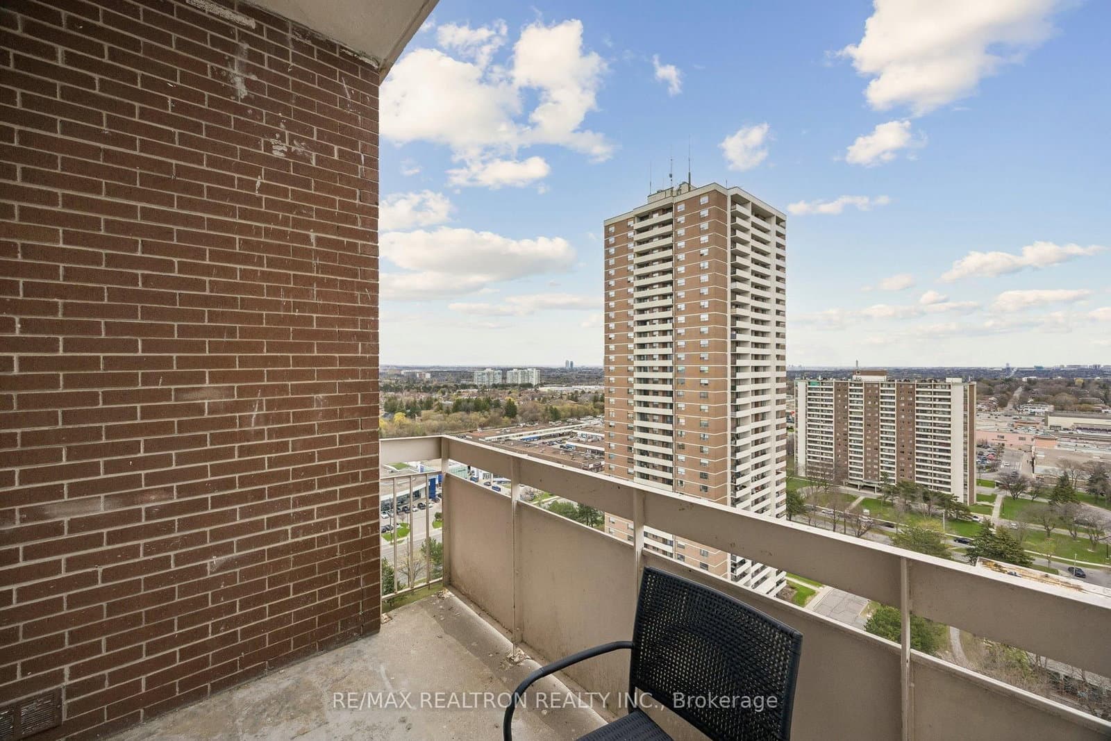 205 Hilda Avenue, Unit 2208 thumbnail 17