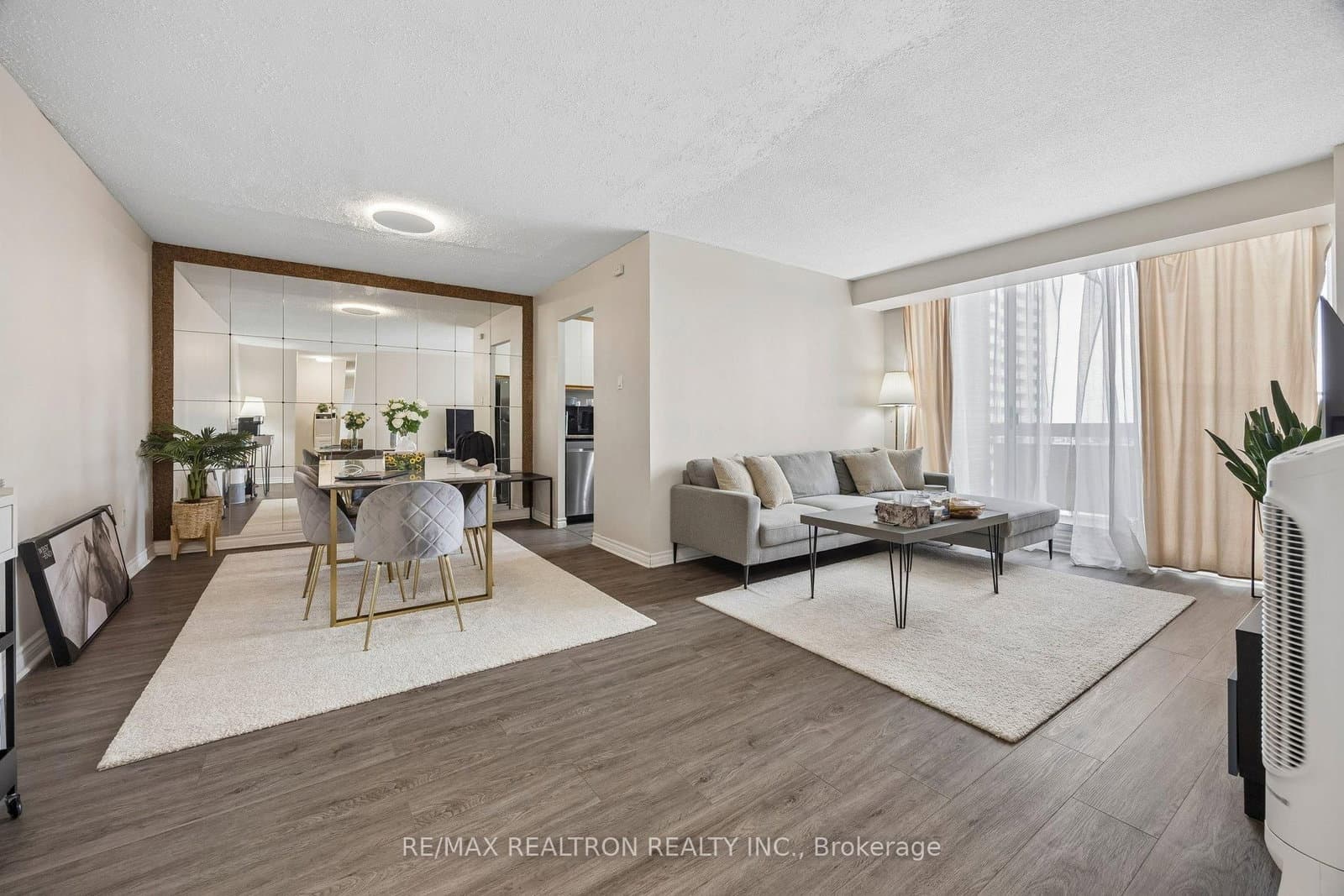 205 Hilda Avenue, Unit 2208 thumbnail 6