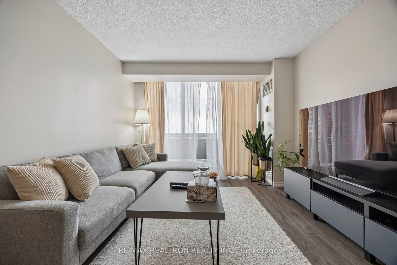 205 Hilda Avenue, Unit 2208 thumbnail 7
