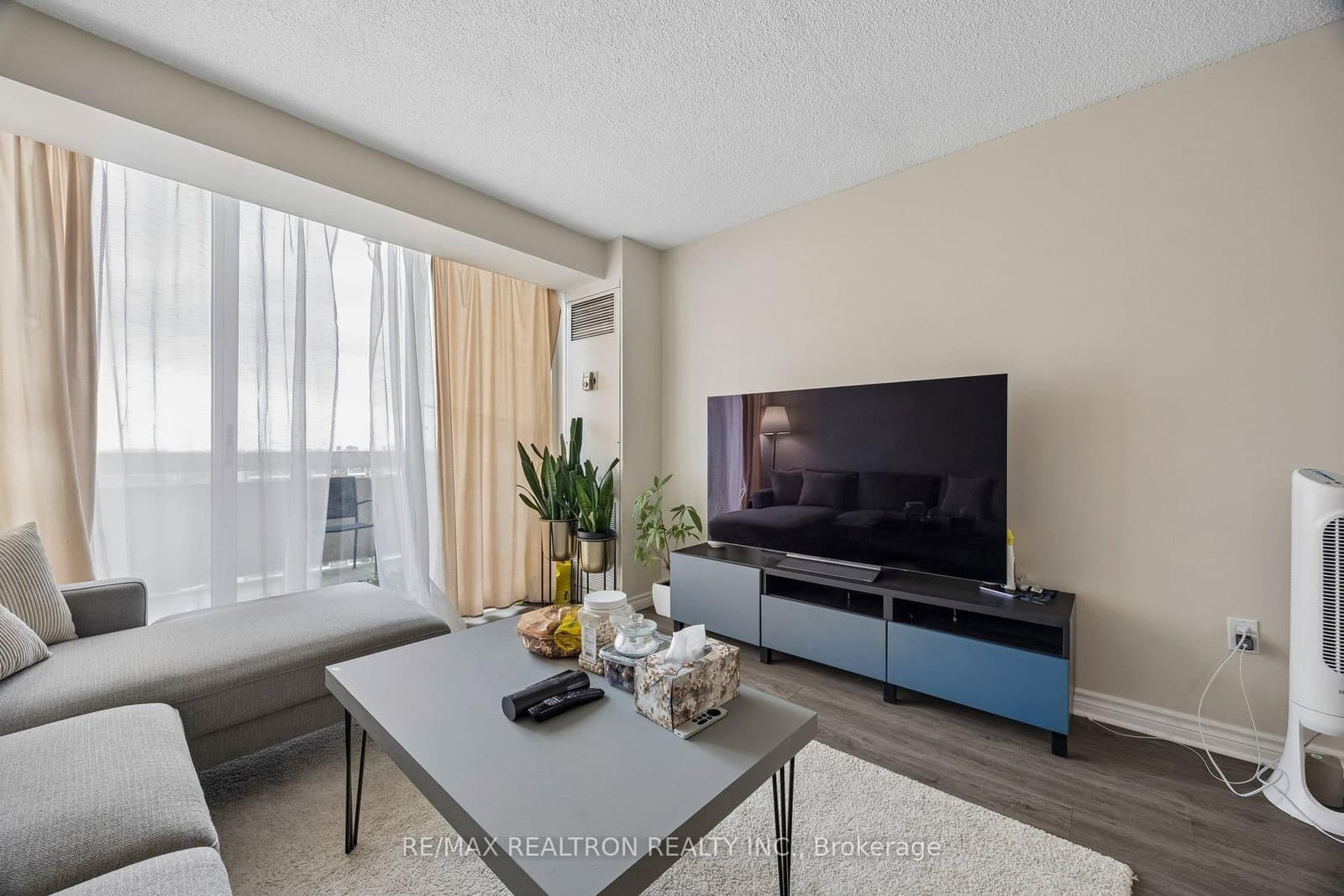 205 Hilda Avenue, Unit 2208 thumbnail 8
