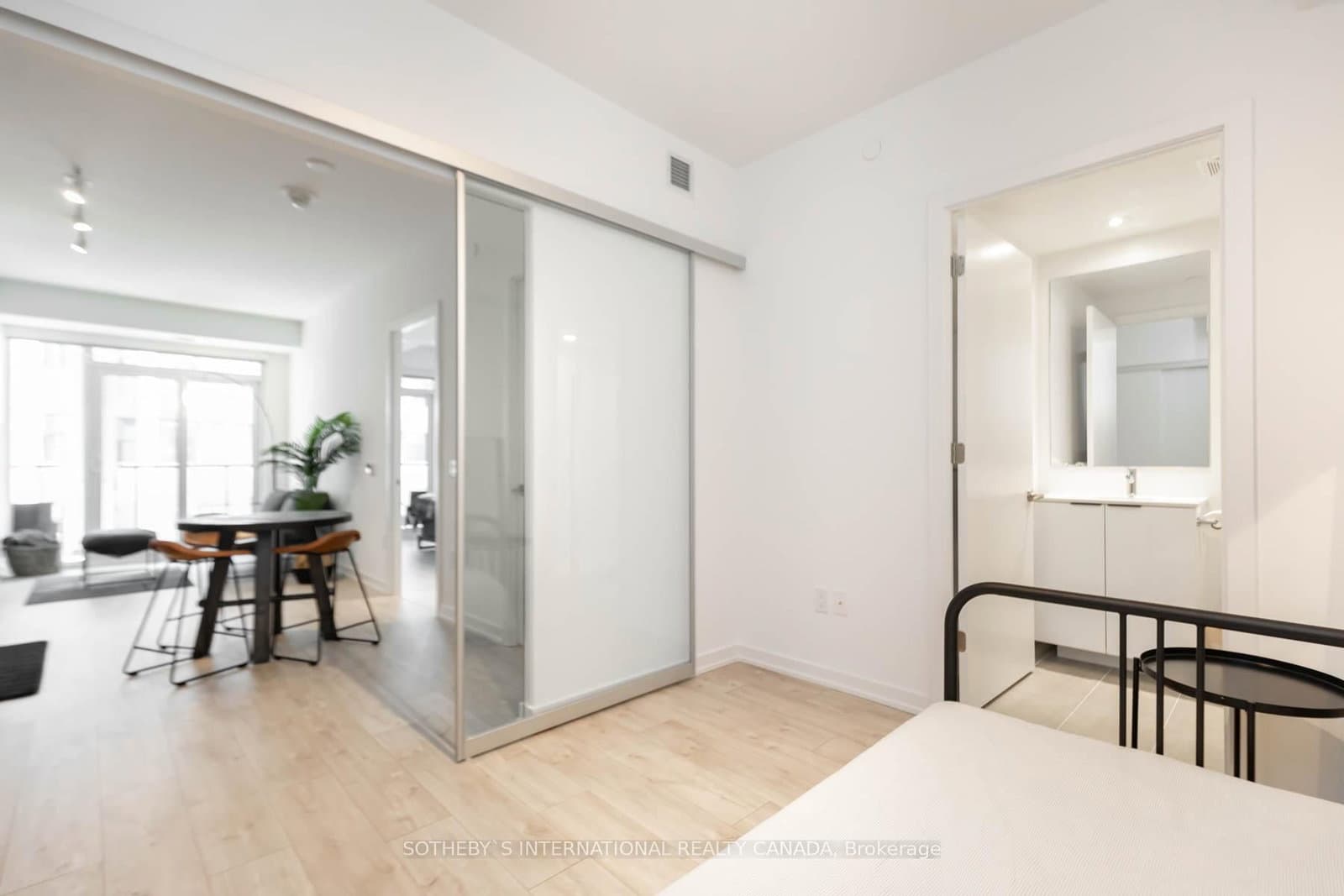 50 Power Street, Unit 1320 thumbnail 27