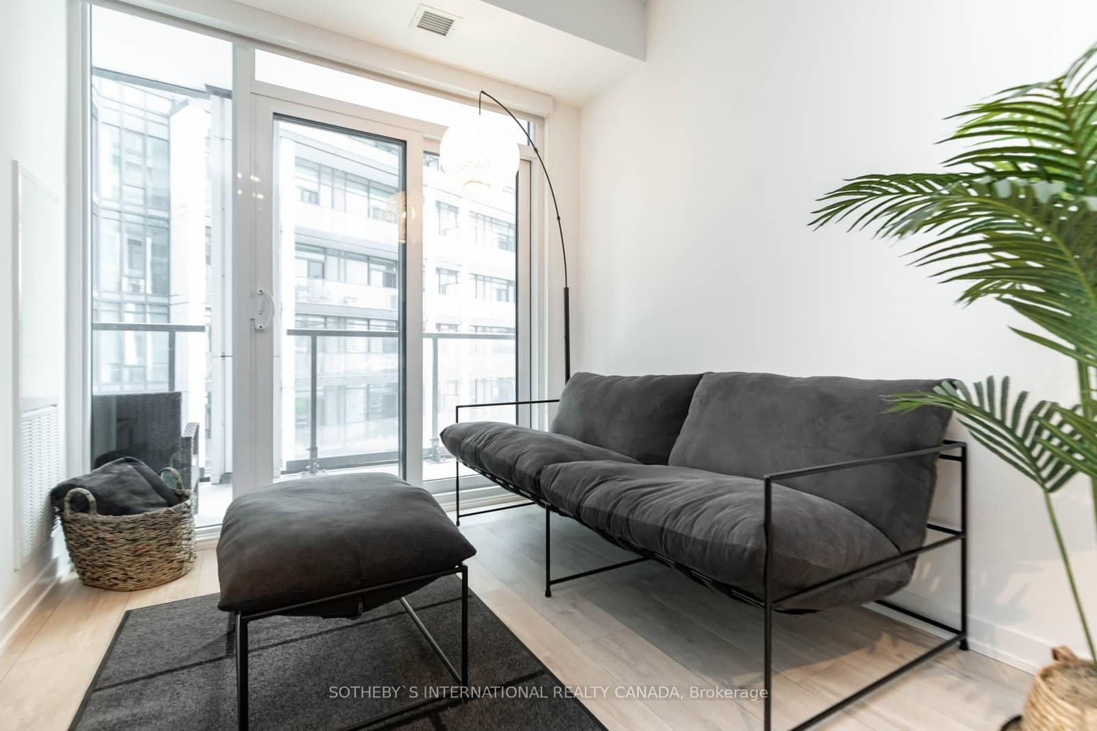 50 Power Street, Unit 1320 thumbnail 3