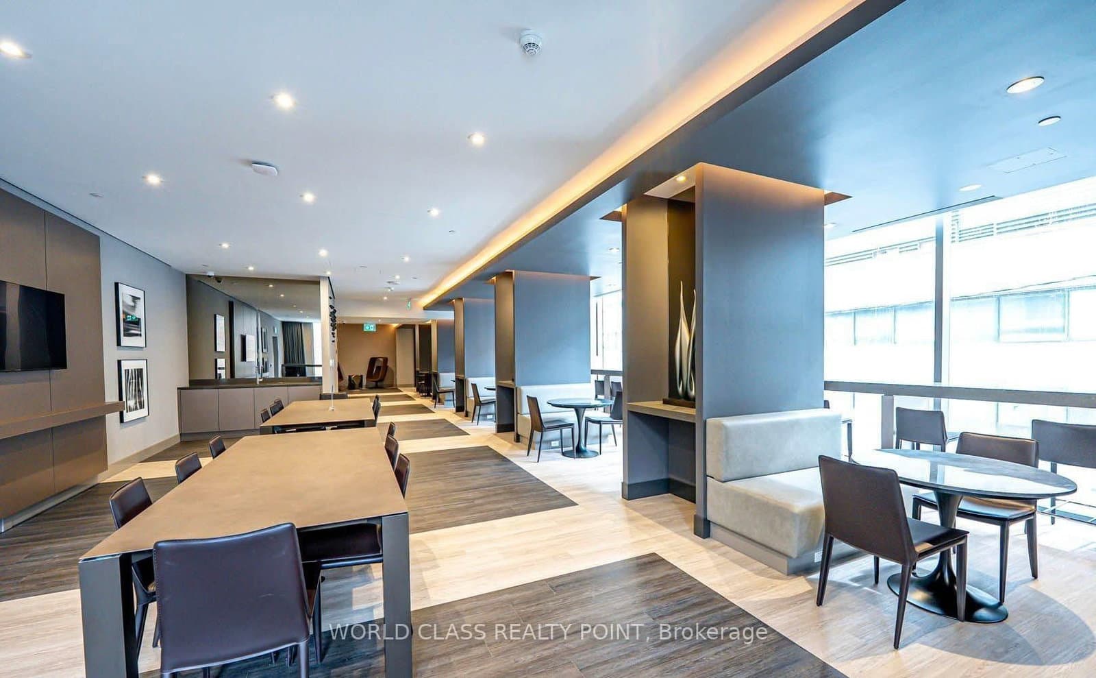 8 Cumberland Street, Unit 2404 thumbnail 12