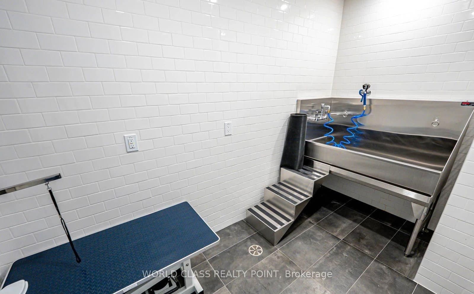 8 Cumberland Street, Unit 2404 thumbnail 28