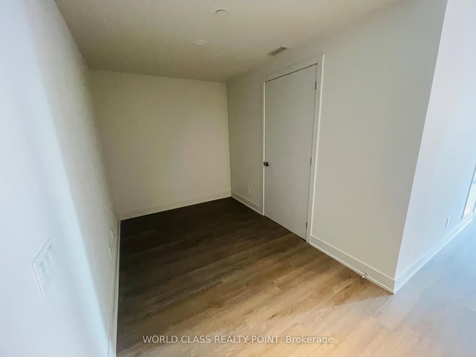 8 Cumberland Street, Unit 2404 thumbnail 4