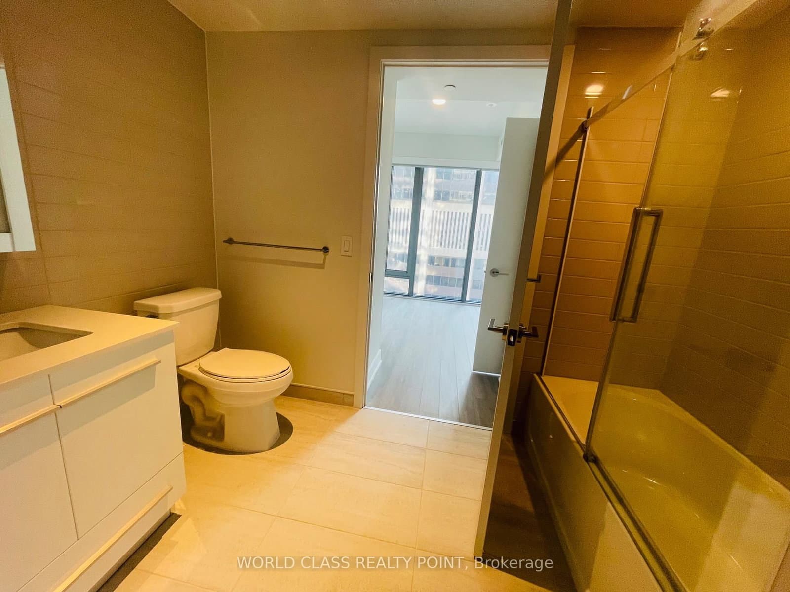 8 Cumberland Street, Unit 2404 thumbnail 8