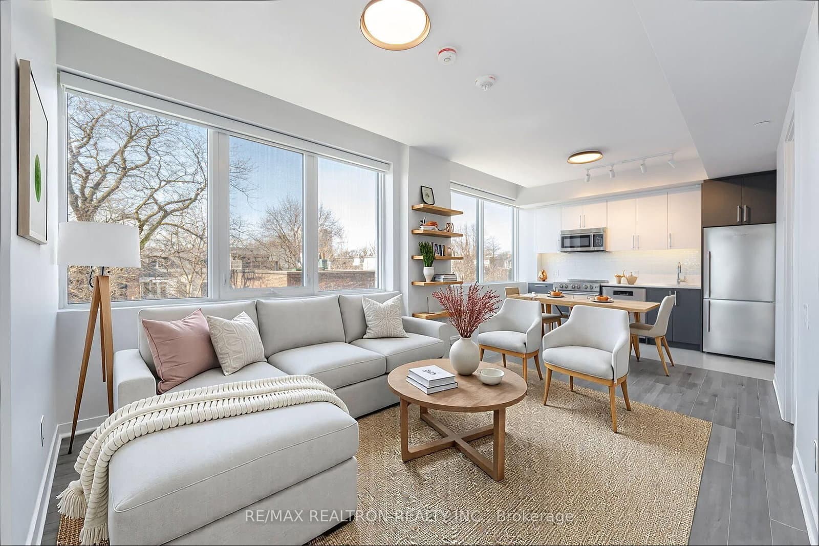 664 Spadina Avenue, Unit 203