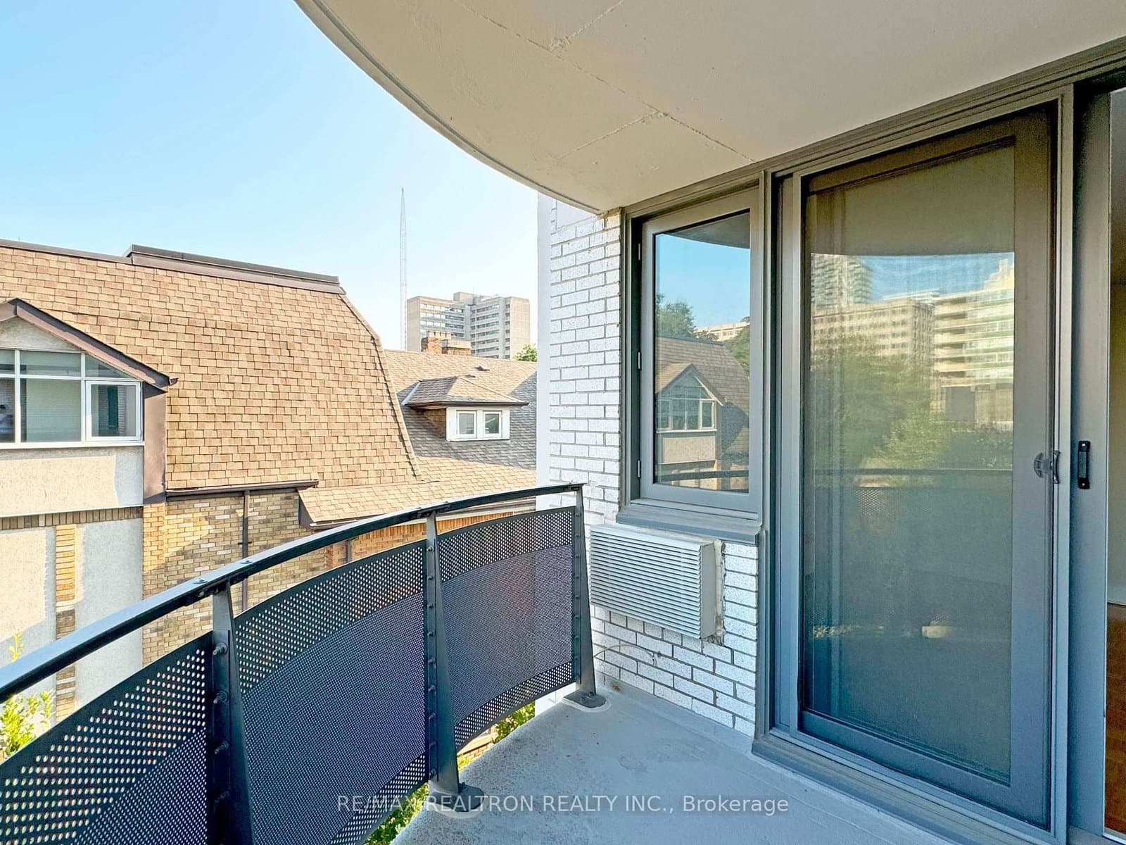 485 Huron Street, Unit 201 thumbnail 13