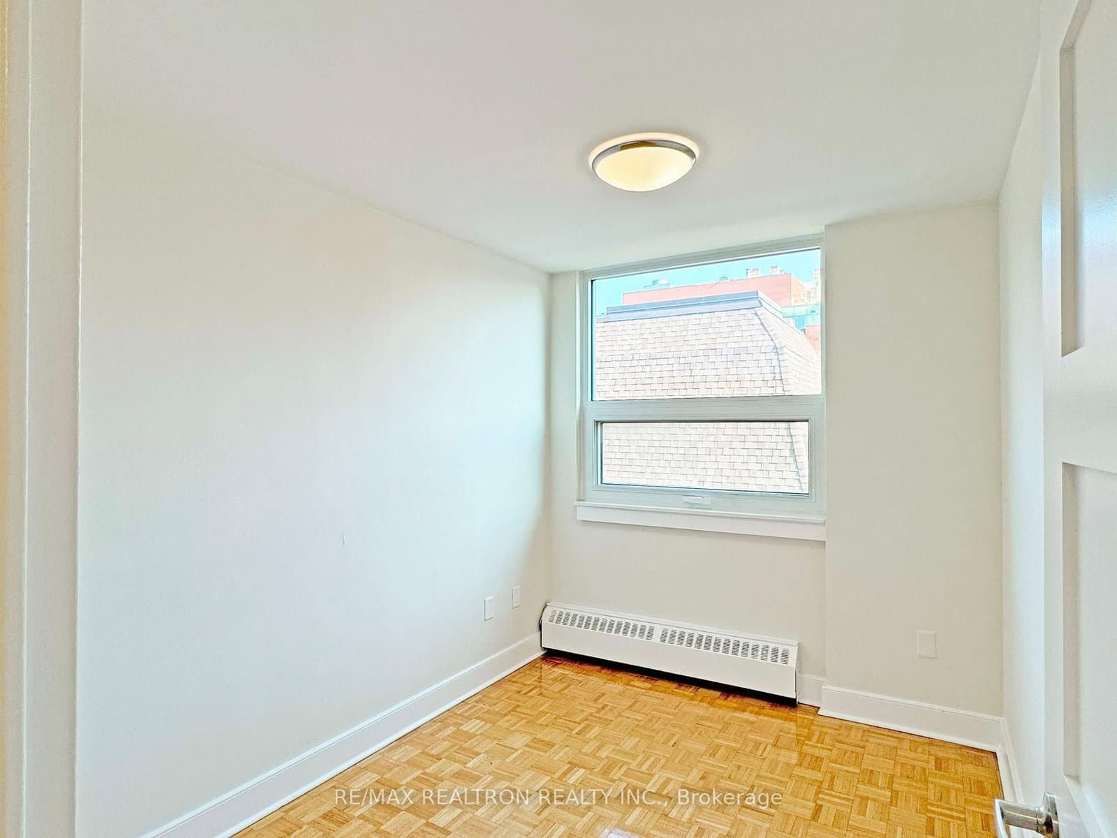 485 Huron Street, Unit 201 thumbnail 9