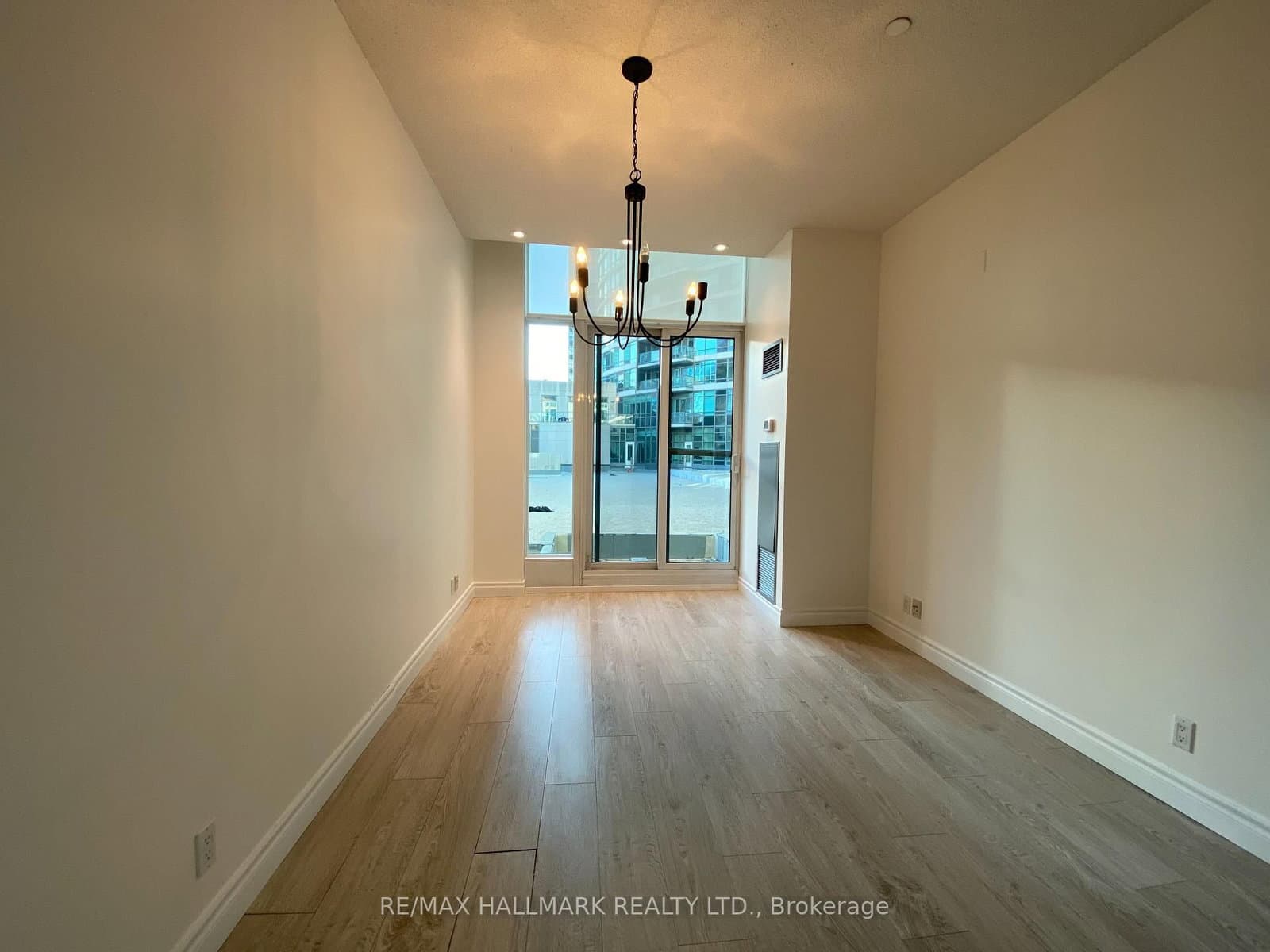 361 Front Street W, Unit 107 thumbnail 17