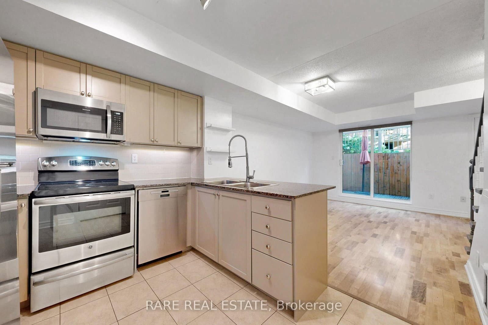 21 Ruttan Street, Unit 140 thumbnail 12
