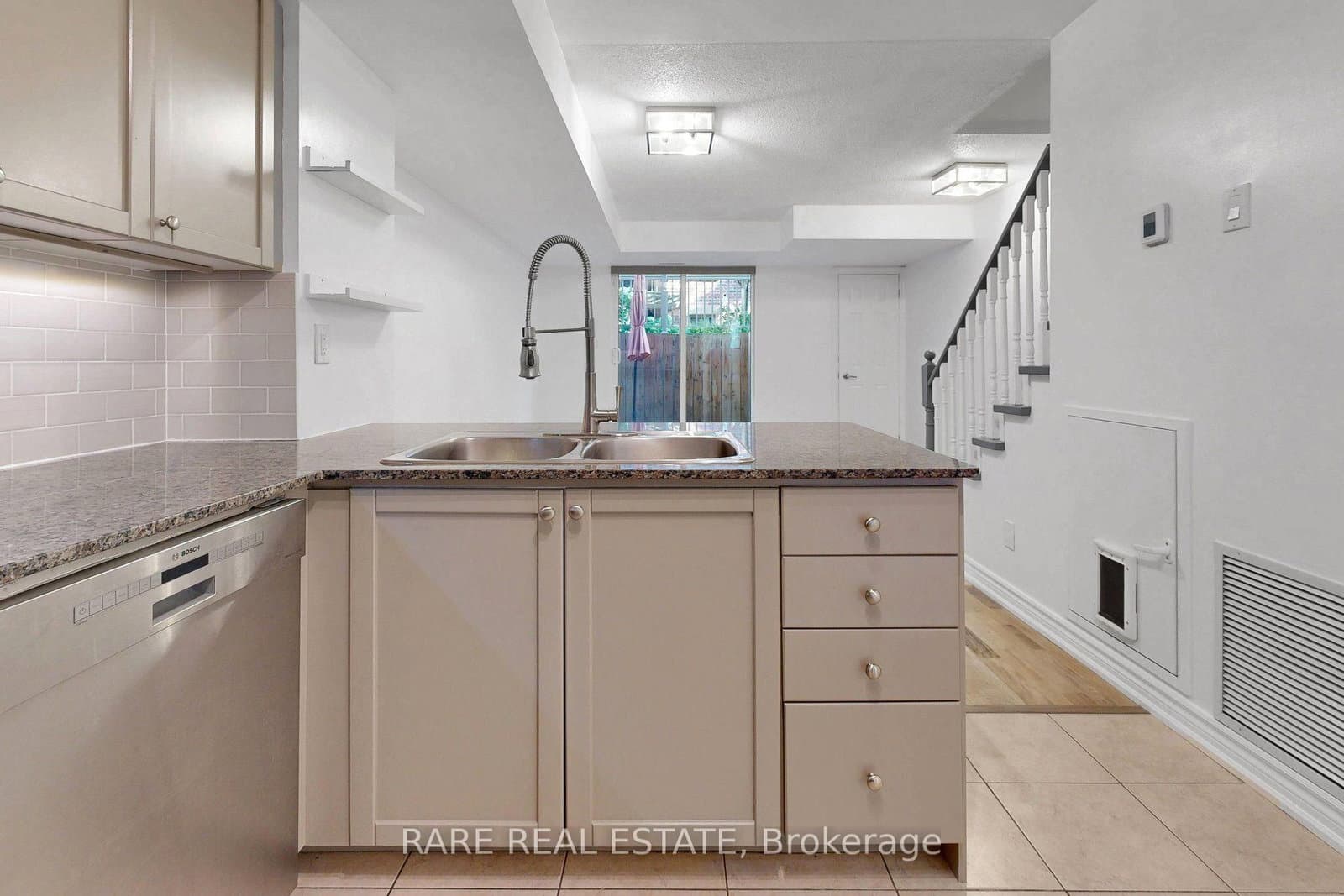 21 Ruttan Street, Unit 140 thumbnail 15
