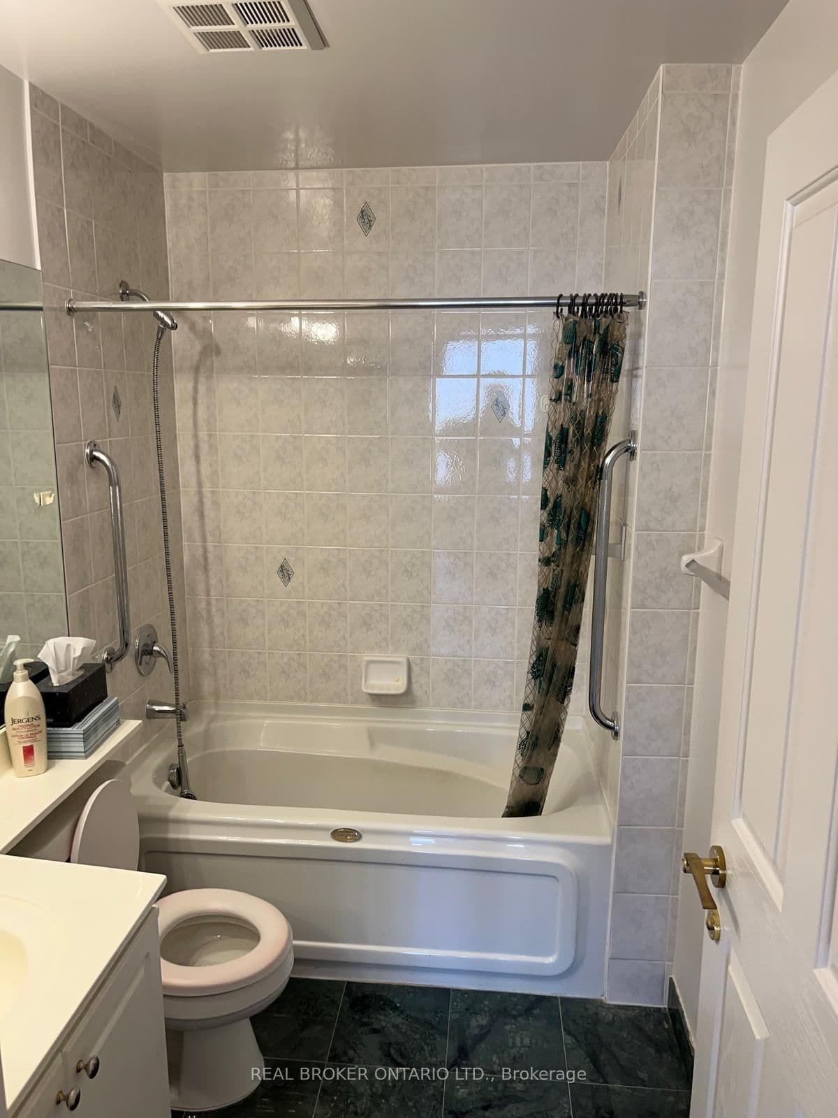 152 St Patrick Street, Unit 1107 thumbnail 10