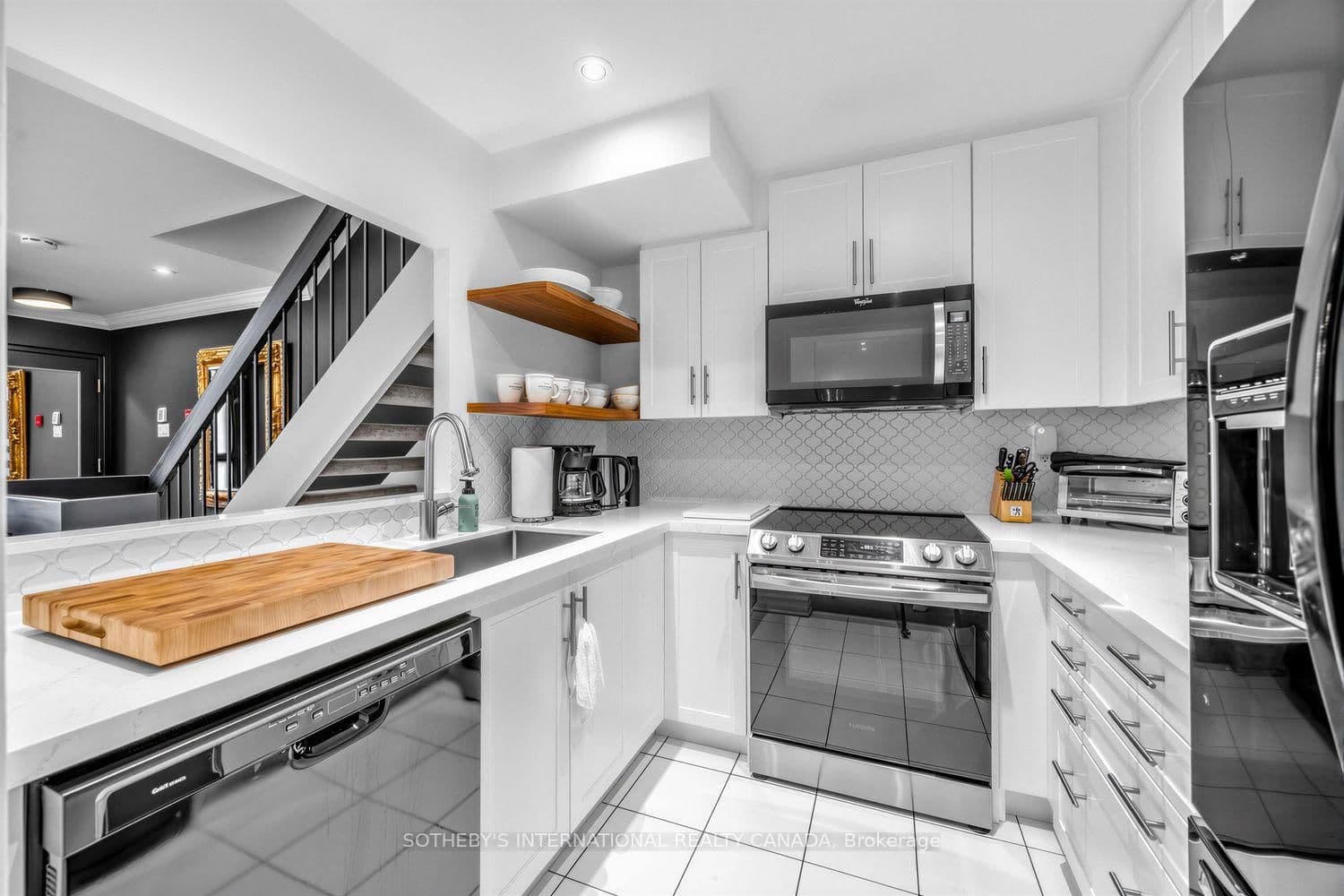 142 Pears Avenue, Unit A10 thumbnail 10