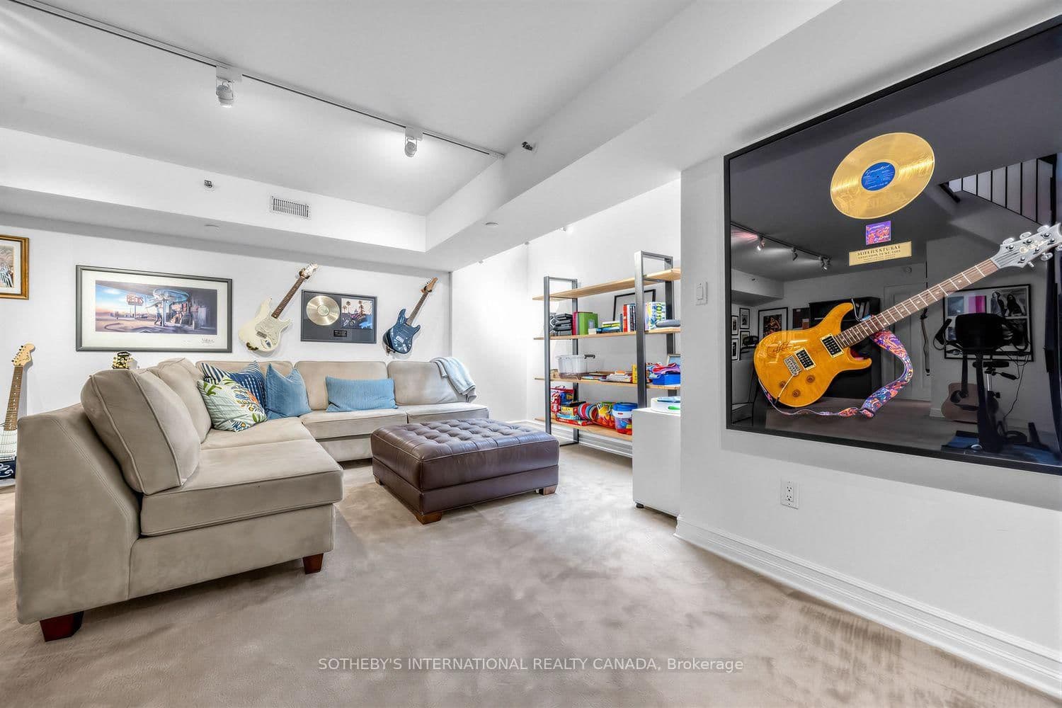 142 Pears Avenue, Unit A10 thumbnail 24