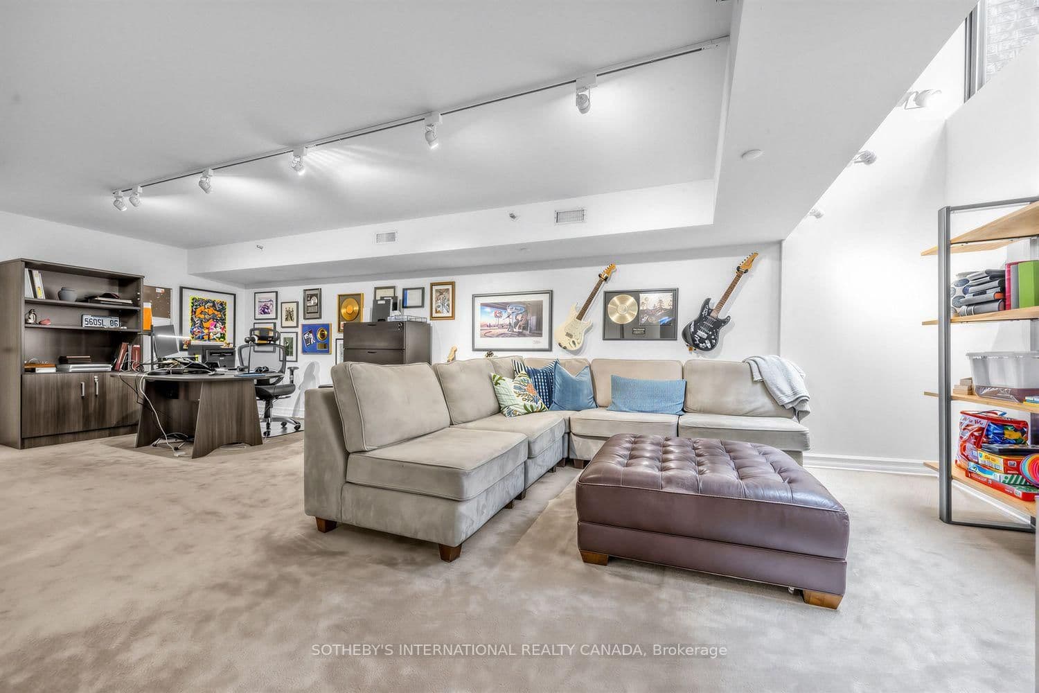 142 Pears Avenue, Unit A10 thumbnail 25