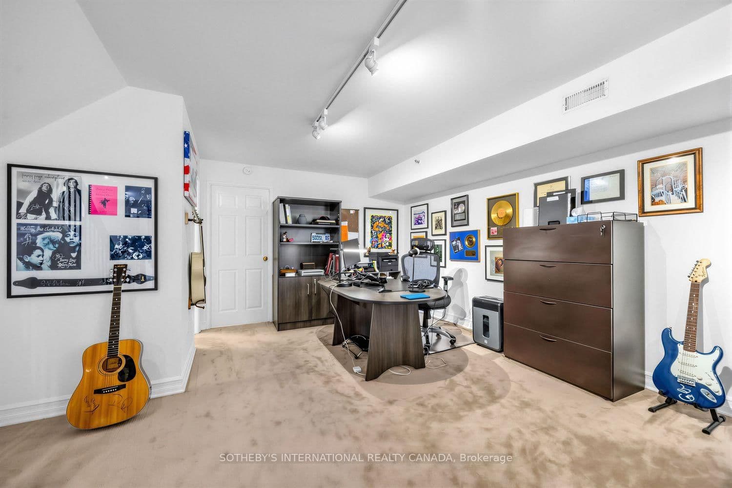 142 Pears Avenue, Unit A10 thumbnail 26